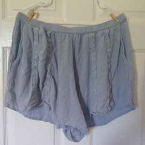 H&M Divided Light Blue Lace Patterned Flowy Shorts, size 14